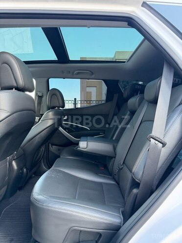 Hyundai Santa Fe-19