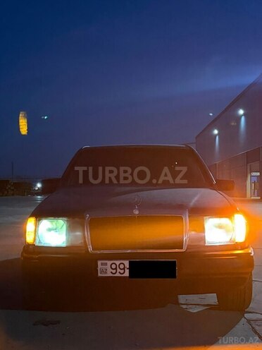 Mercedes 200 E-6