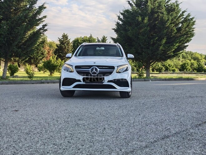 Mercedes GLC 300-3