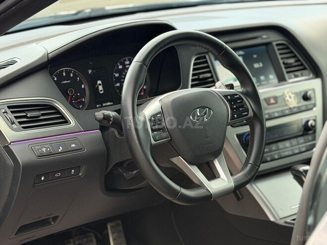 Hyundai Sonata-11