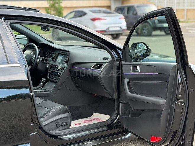 Hyundai Sonata-12