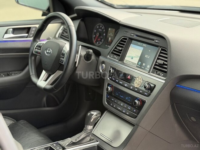 Hyundai Sonata-14
