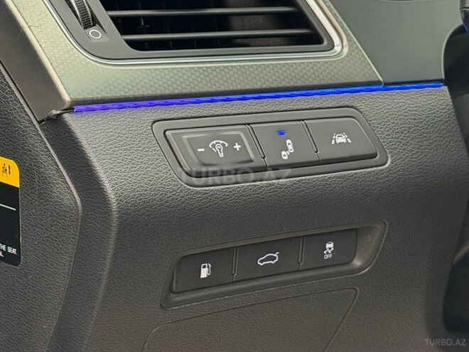 Hyundai Sonata-21