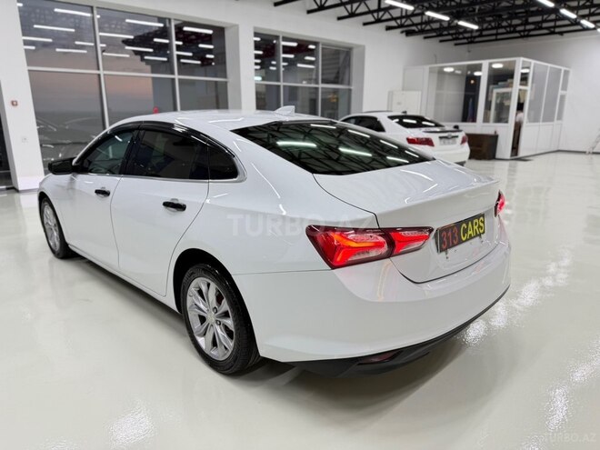 Chevrolet Malibu-8