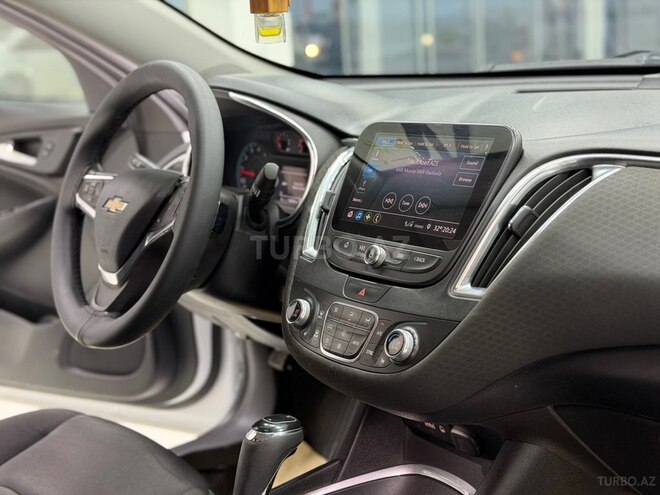 Chevrolet Malibu-9