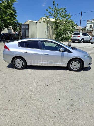 Honda Insight-3