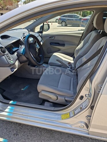 Honda Insight-12