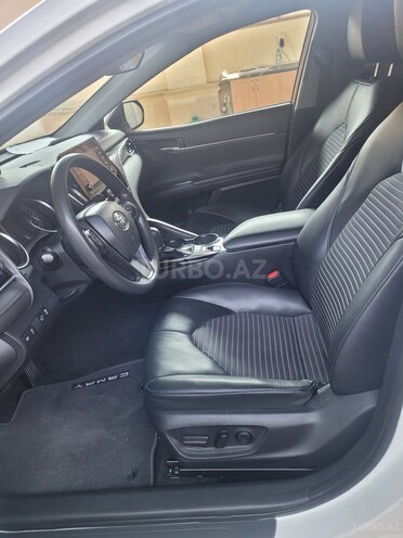 Toyota Camry-5