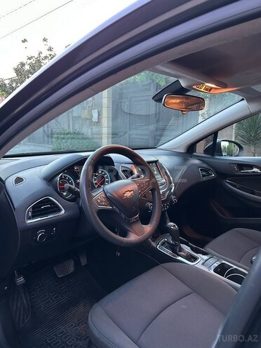 Chevrolet Cruze-8