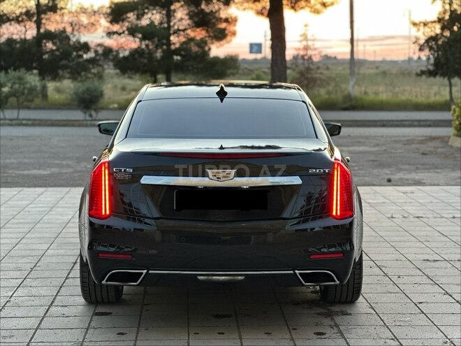 Cadillac CTS-10