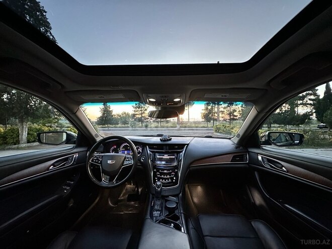 Cadillac CTS-16
