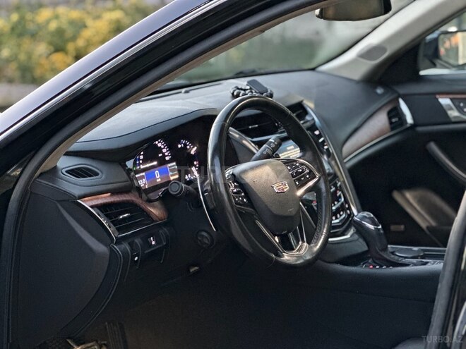 Cadillac CTS-14