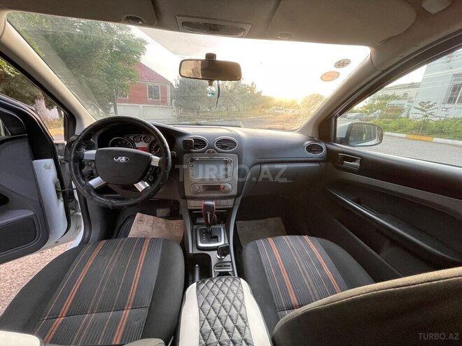 Ford Focus-2