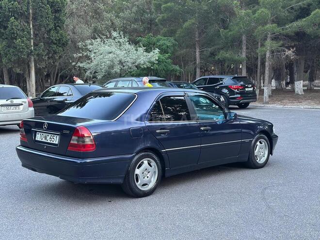 Mercedes C 250-9
