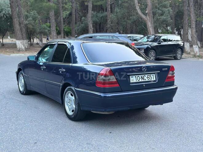 Mercedes C 250-11