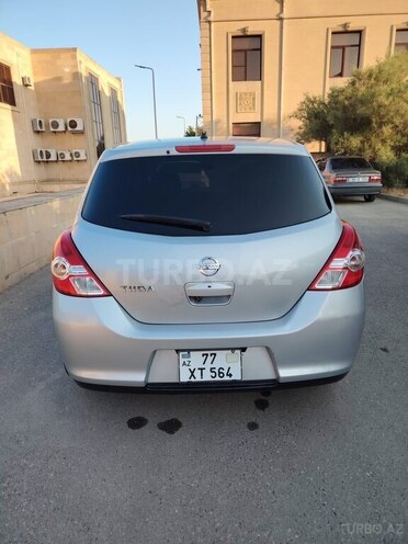 Nissan Tiida-2