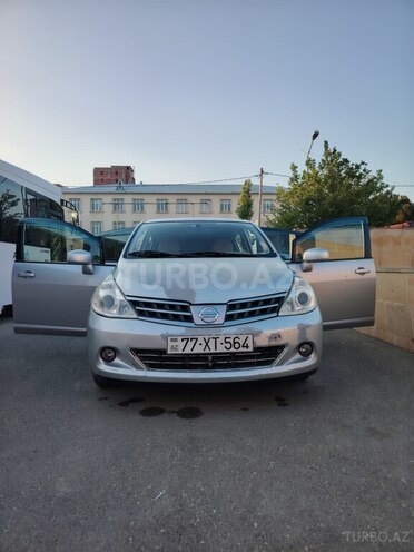 Nissan Tiida-10