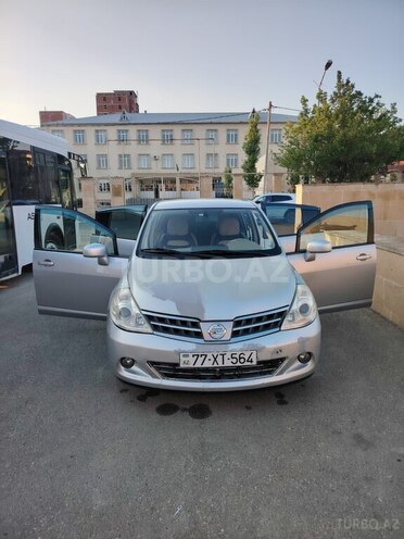 Nissan Tiida-9