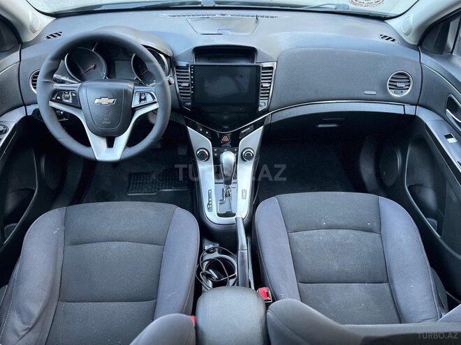 Chevrolet Cruze-9