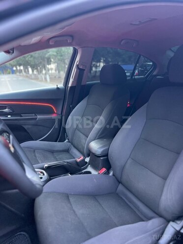 Chevrolet Cruze-14