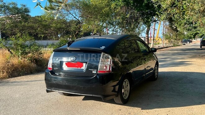 Toyota Prius-3
