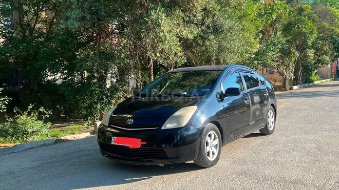 Toyota Prius-5