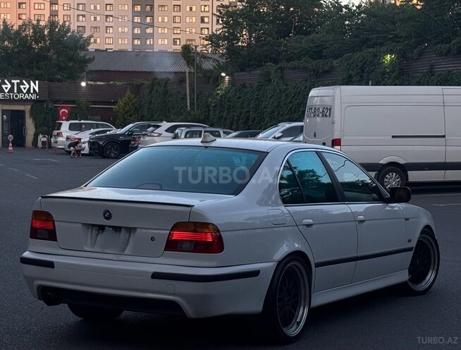 BMW 525-11
