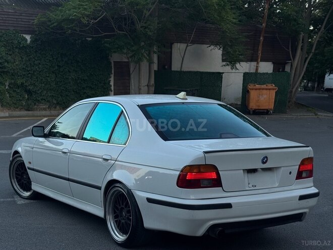 BMW 525-12
