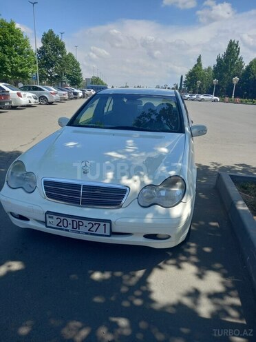 Mercedes C 200-1