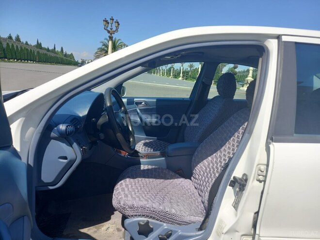 Mercedes C 200-9