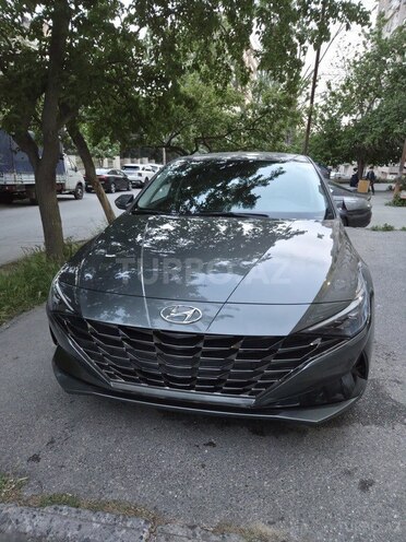 Hyundai Elantra-1