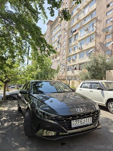 Hyundai Elantra-6