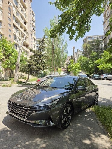 Hyundai Elantra-4