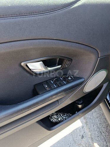 Land Rover RR Evoque-7