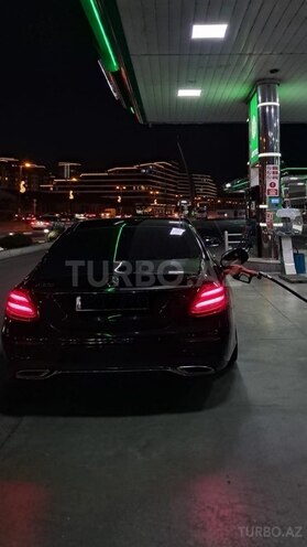 Mercedes E 300-7