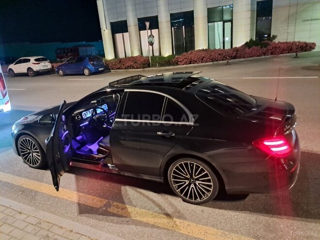 Mercedes E 300-8