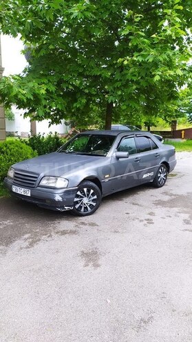 Mercedes C 180-4