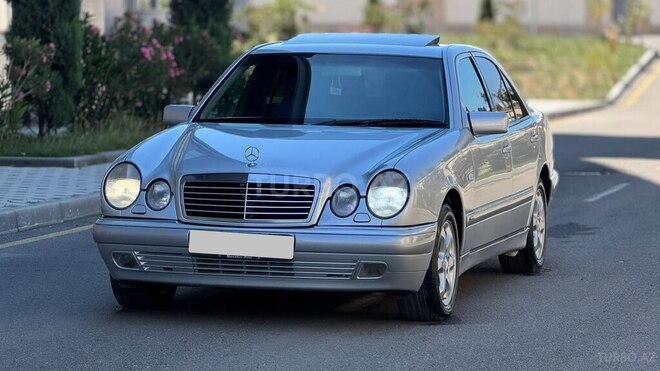 Mercedes E 240-2