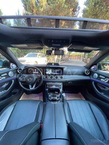 Mercedes E 300-9
