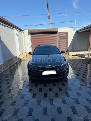 Kia K5-1