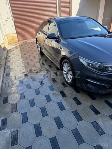 Kia K5-3