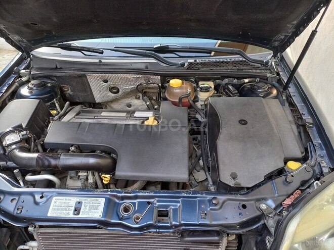 Opel Vectra-4
