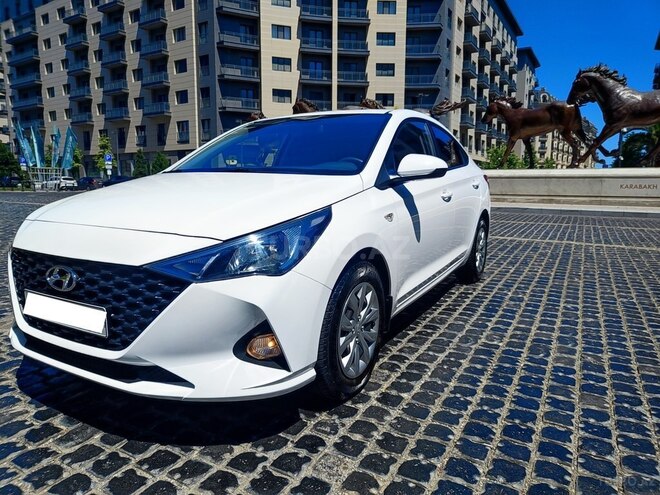 Hyundai Accent-6