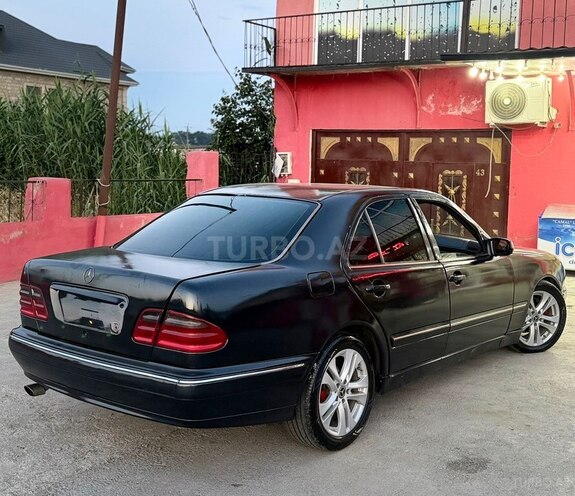 Mercedes E 200-7