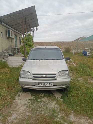 Chevrolet Niva-1