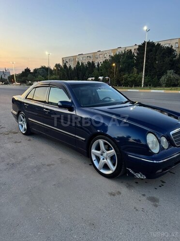 Mercedes E 240-6