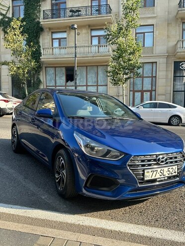 Hyundai Accent-2