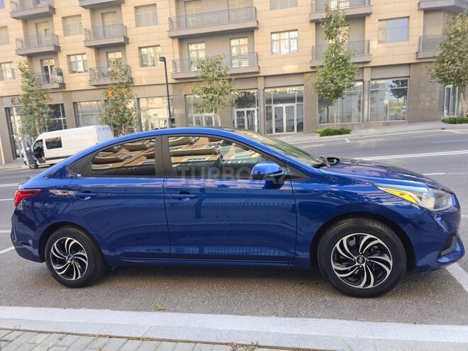 Hyundai Accent-9