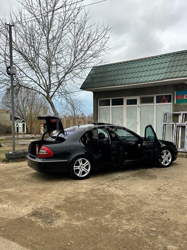 Mercedes E 220-7