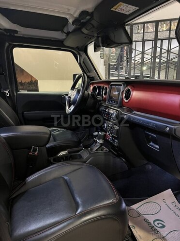 Jeep Wrangler-10